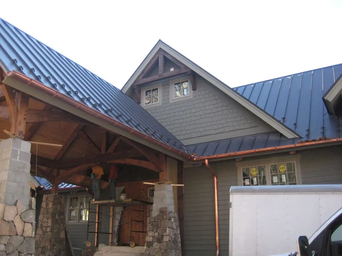 Craftsman Roofing team delivering quality roofing work in Middle River